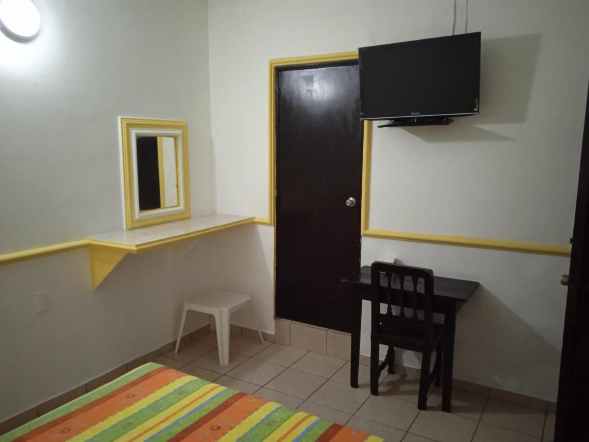 Hotel Kiko Mazatlán Buitenkant foto