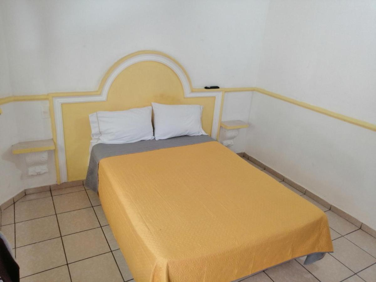 Hotel Kiko Mazatlán Buitenkant foto